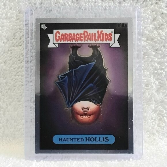5/$20 Mint 2022 Topps Chrome GPK Haunted Hollis Card 180a!! - Picture 1 of 2